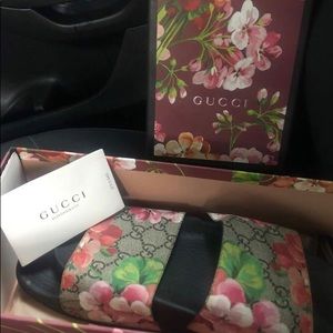 Gucci slide sandals